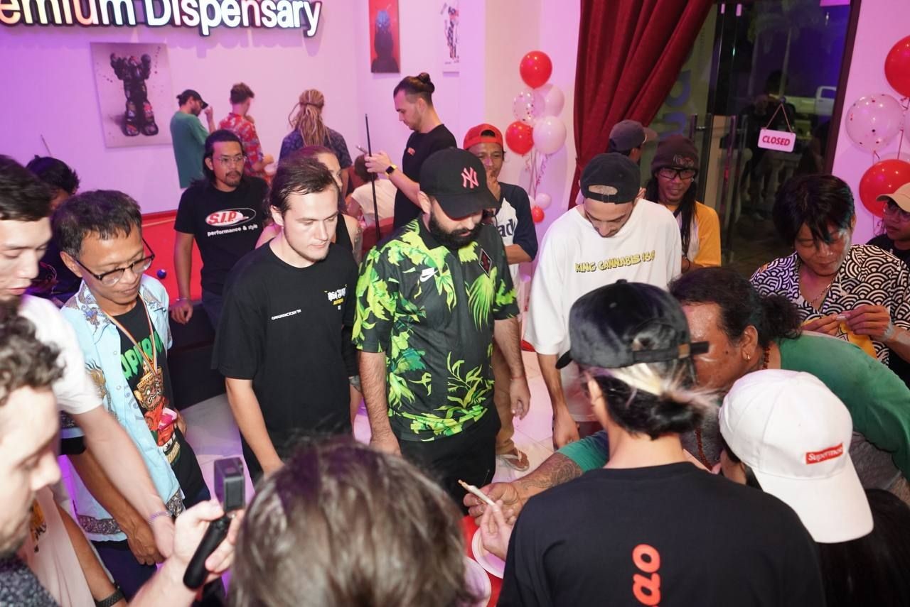 Chic Nightlife Experience